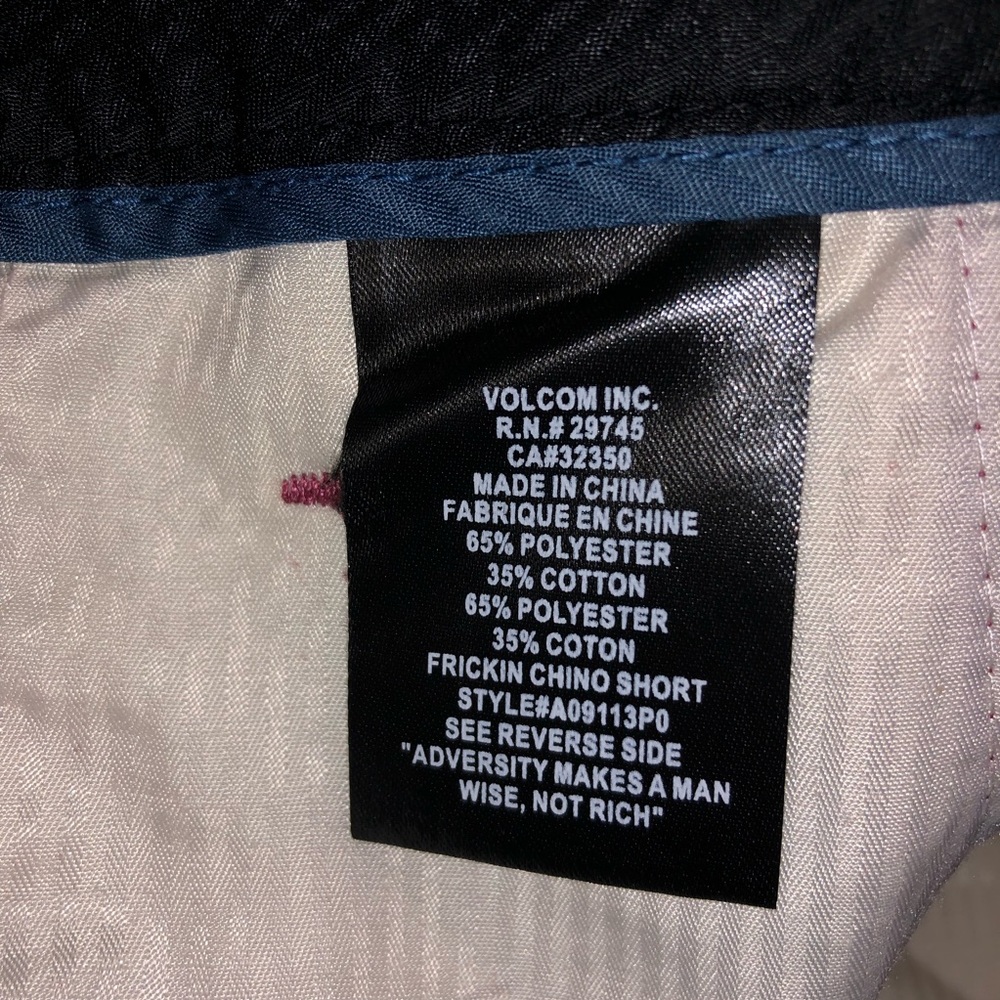 Volcom Shorts - Picture 7 of 10